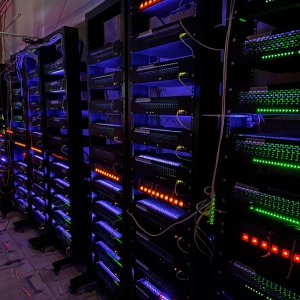 Bestmoon Phone Farm Setup – Vietnam, July 2025